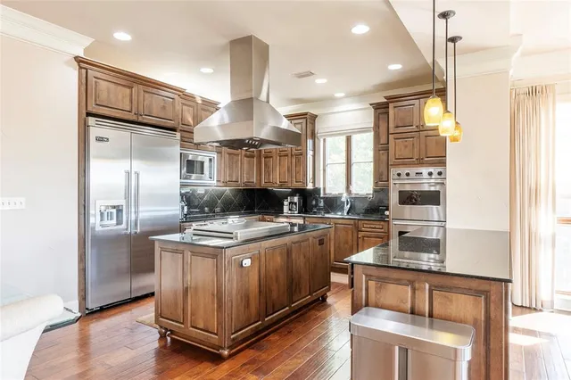 $699,900 | 501 Samuels Avenue, Unit 110, Fort Worth, TX 76102