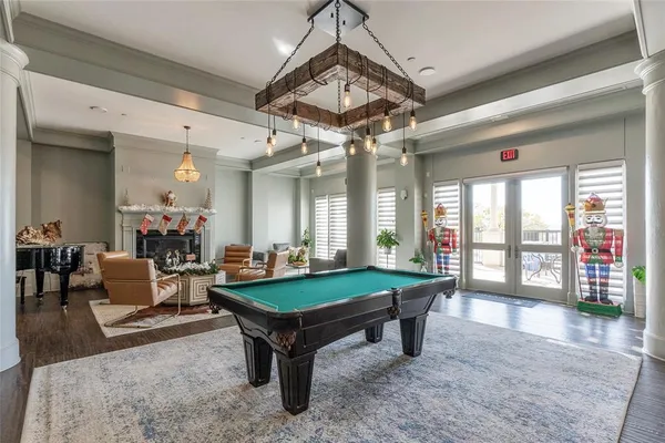 $689,900 | 501 Samuels Avenue, Unit 110, Fort Worth, TX 76102