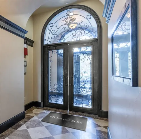 $699,900 | 501 Samuels Avenue, Unit 110, Fort Worth, TX 76102