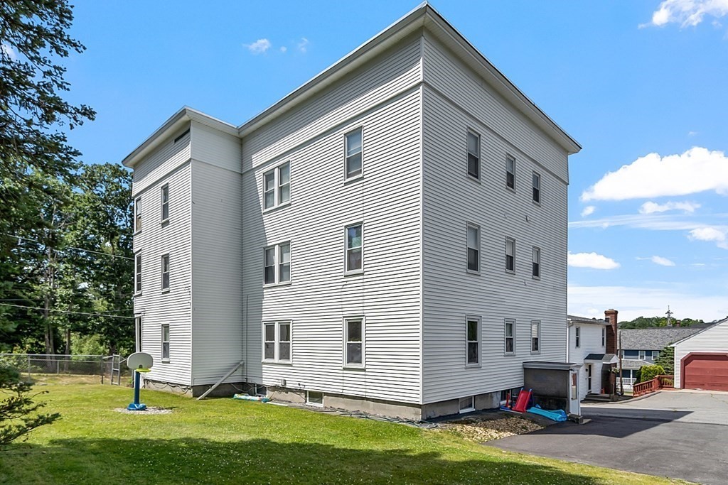 208 Pratt Road Fitchburg, MA 01420 - Photo 4 of 37 Gallery Image 4