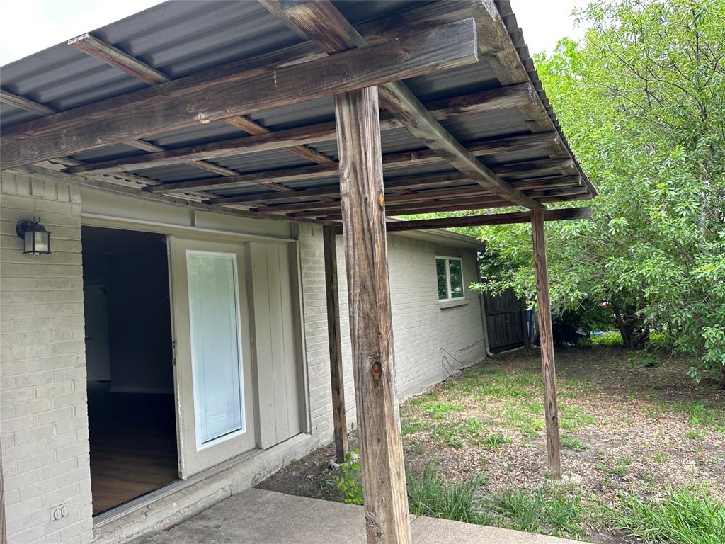 5908 Maple Lane Rowlett, TX 75089 - Photo 25 of 25 a backyard of a house