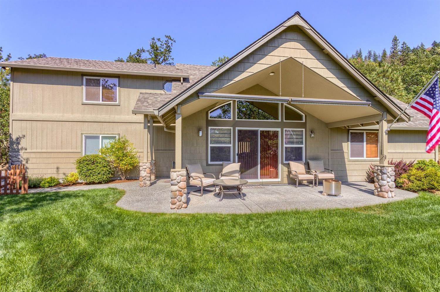 486 Old Ferry Road Shady Cove, OR 97539 - Photo 5 of 35 Front Porch