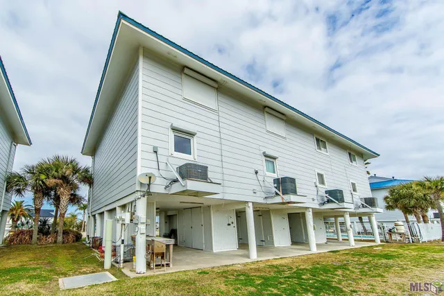 $229,000 | 411 Admiral Craik Drive, Unit 17, Grand Isle, LA 70358