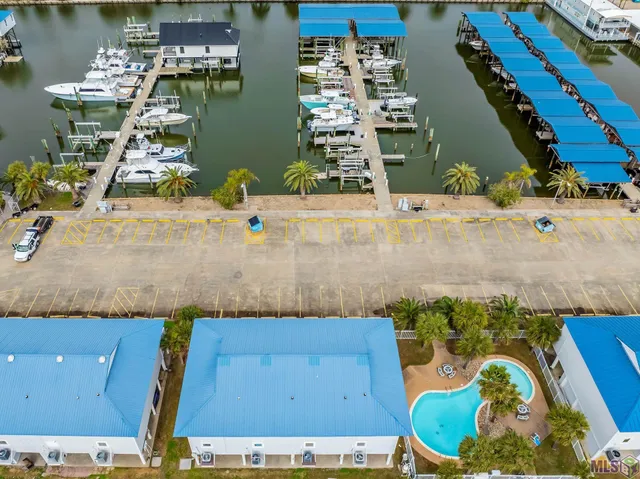 $229,000 | 411 Admiral Craik Drive, Unit 17, Grand Isle, LA 70358