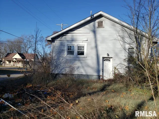 $20,000 | 305 East Church Street, Galatia, IL 62935