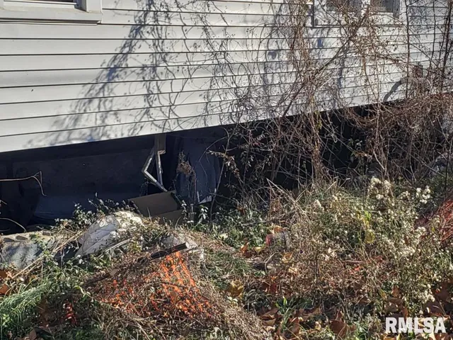 $20,000 | 305 East Church Street, Galatia, IL 62935