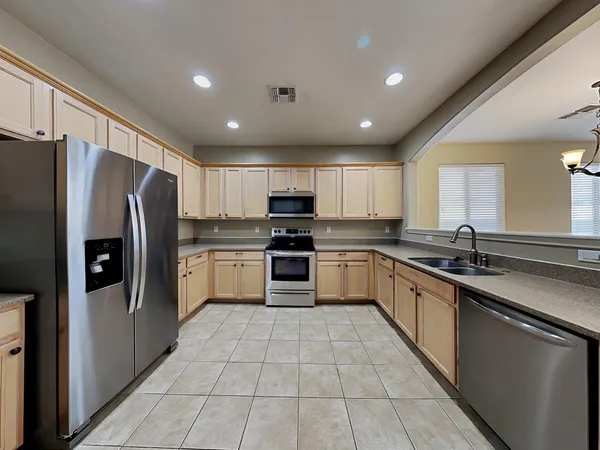 $2,245 | 991 East Saddleback Place, San Tan Valley, AZ 85143