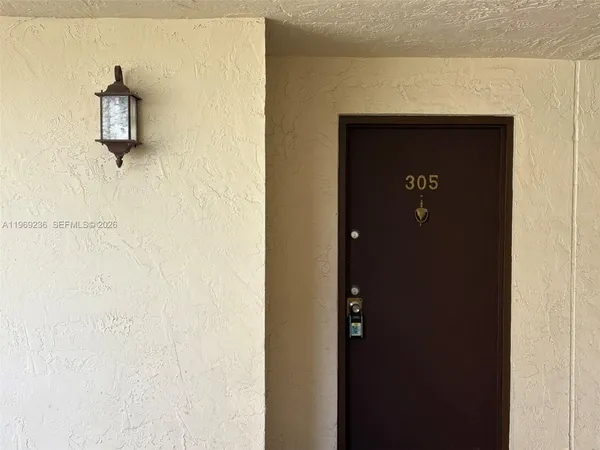 $2,100 | 9010 Southwest 125th Avenue, Unit G305, Miami, FL 33186
