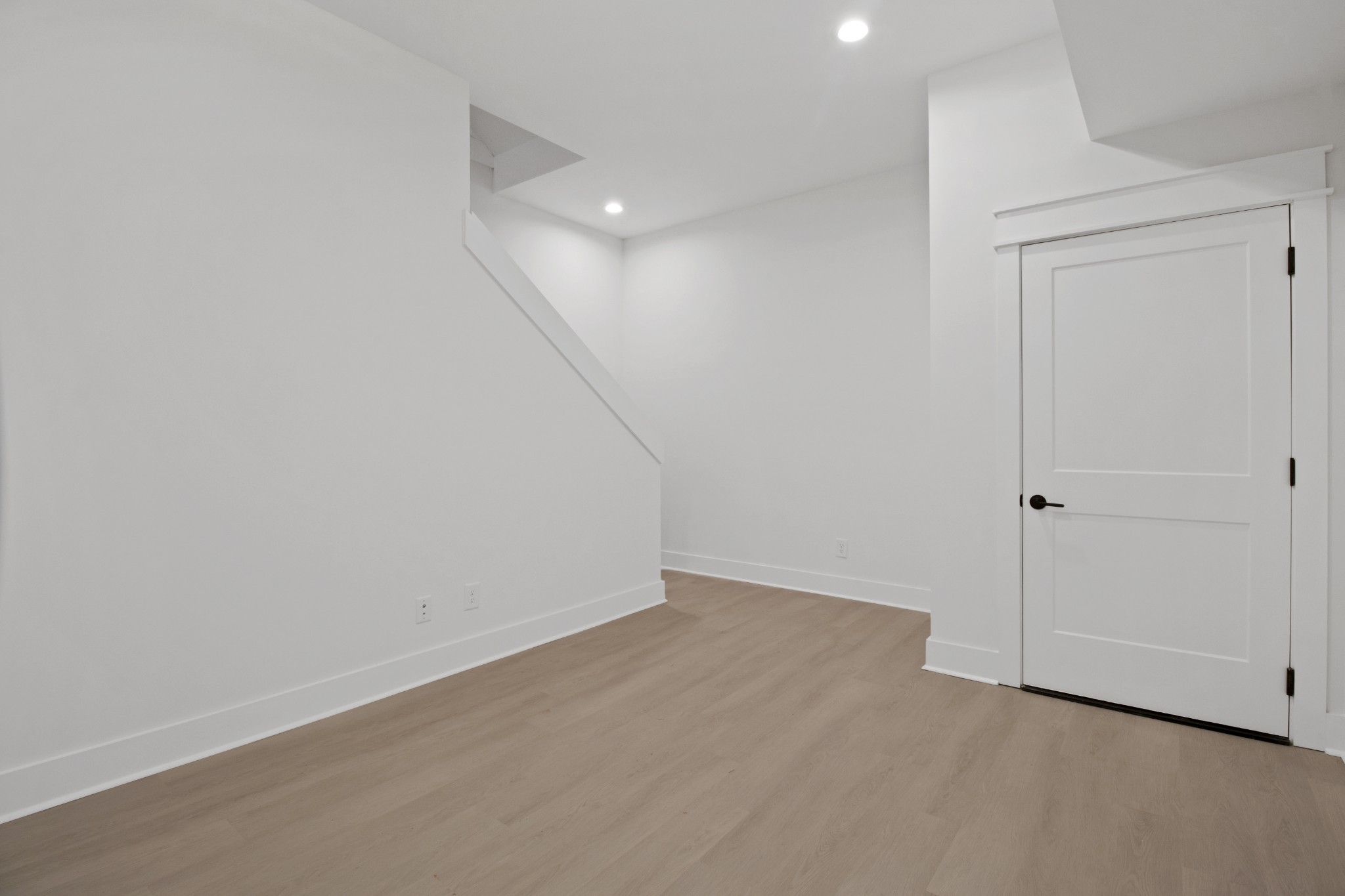41 West High Street, Unit D6 Clarksville, TN 37040 - Photo 25 of 29 a view of an empty room