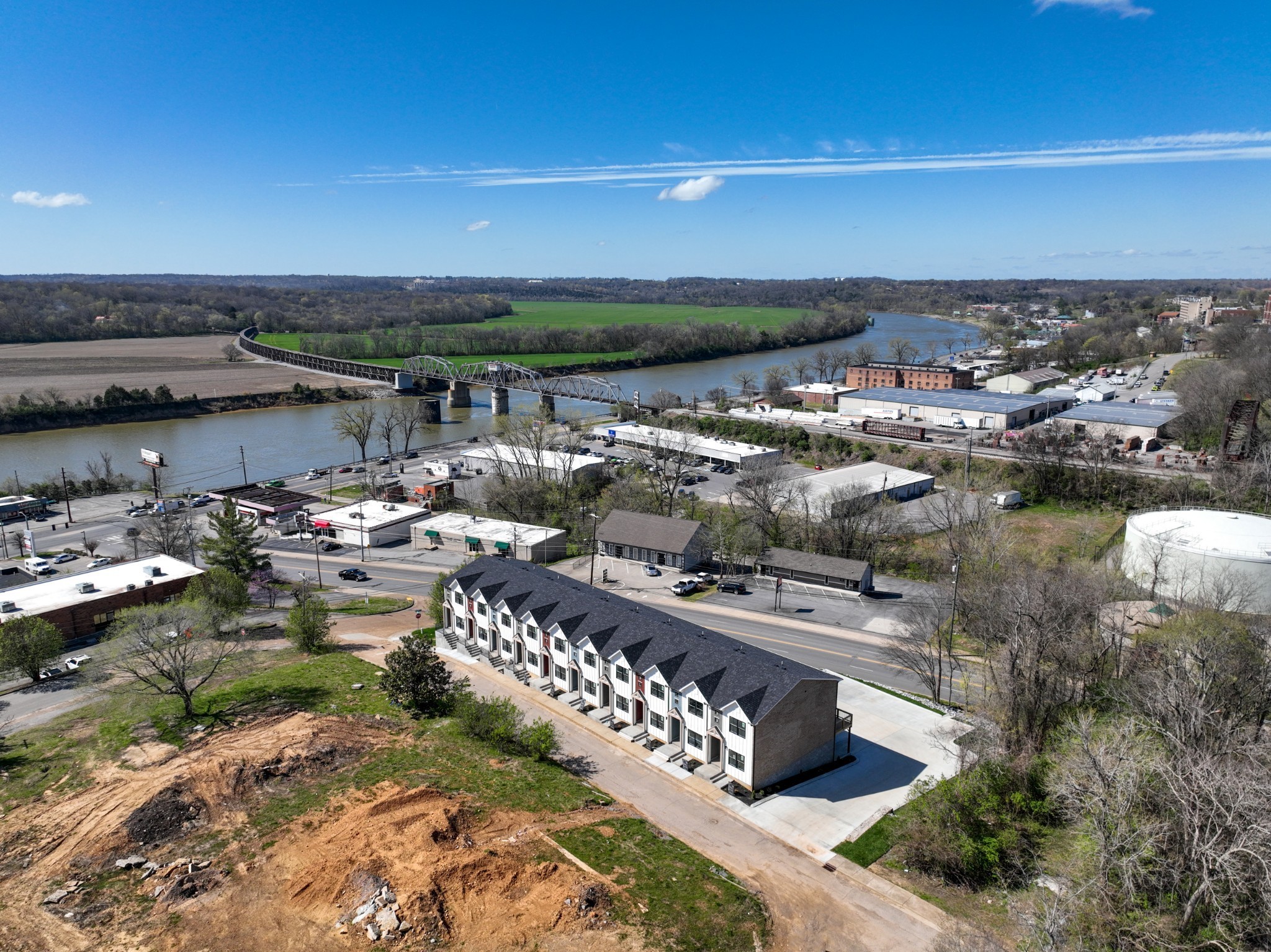 41 West High Street, Unit D6 Clarksville, TN 37040 - Photo 29 of 29 a view of a lake