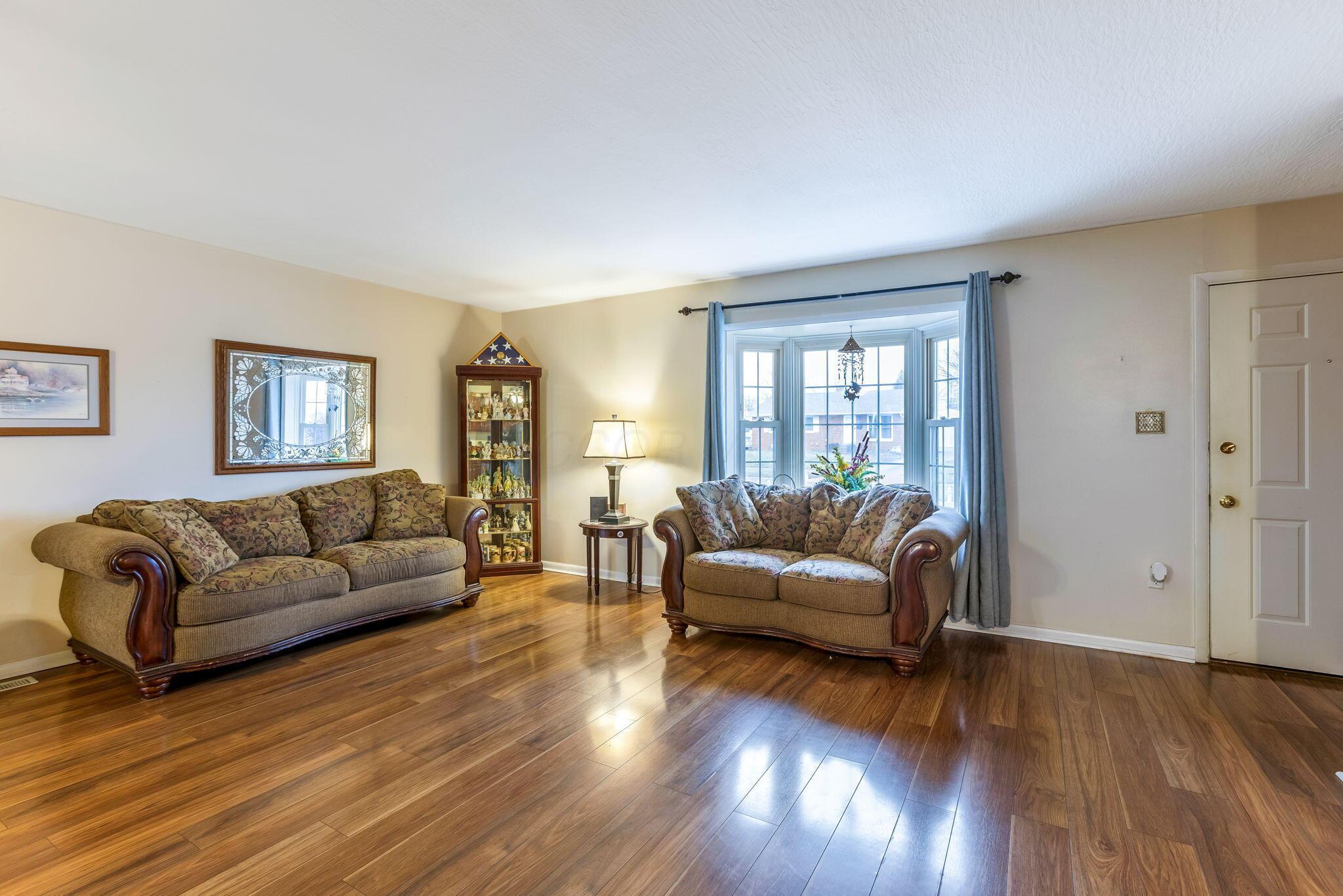 5220 Edgeview Road Columbus, OH 43207 - Photo 5 of 40 open concept