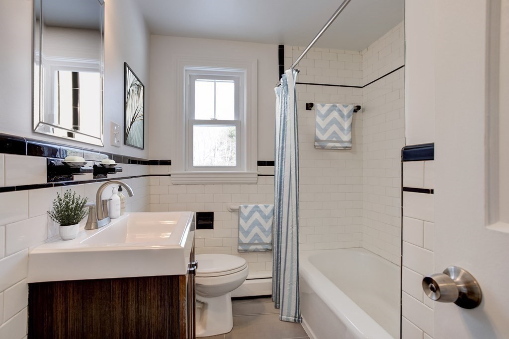 27 High Plain Road Andover, MA 01810 - Photo 12 of 23 Gallery Image 12