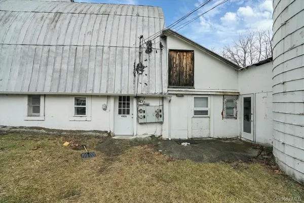 $1,750 | 492 A Black Meadow Road, Chester, NY 10918