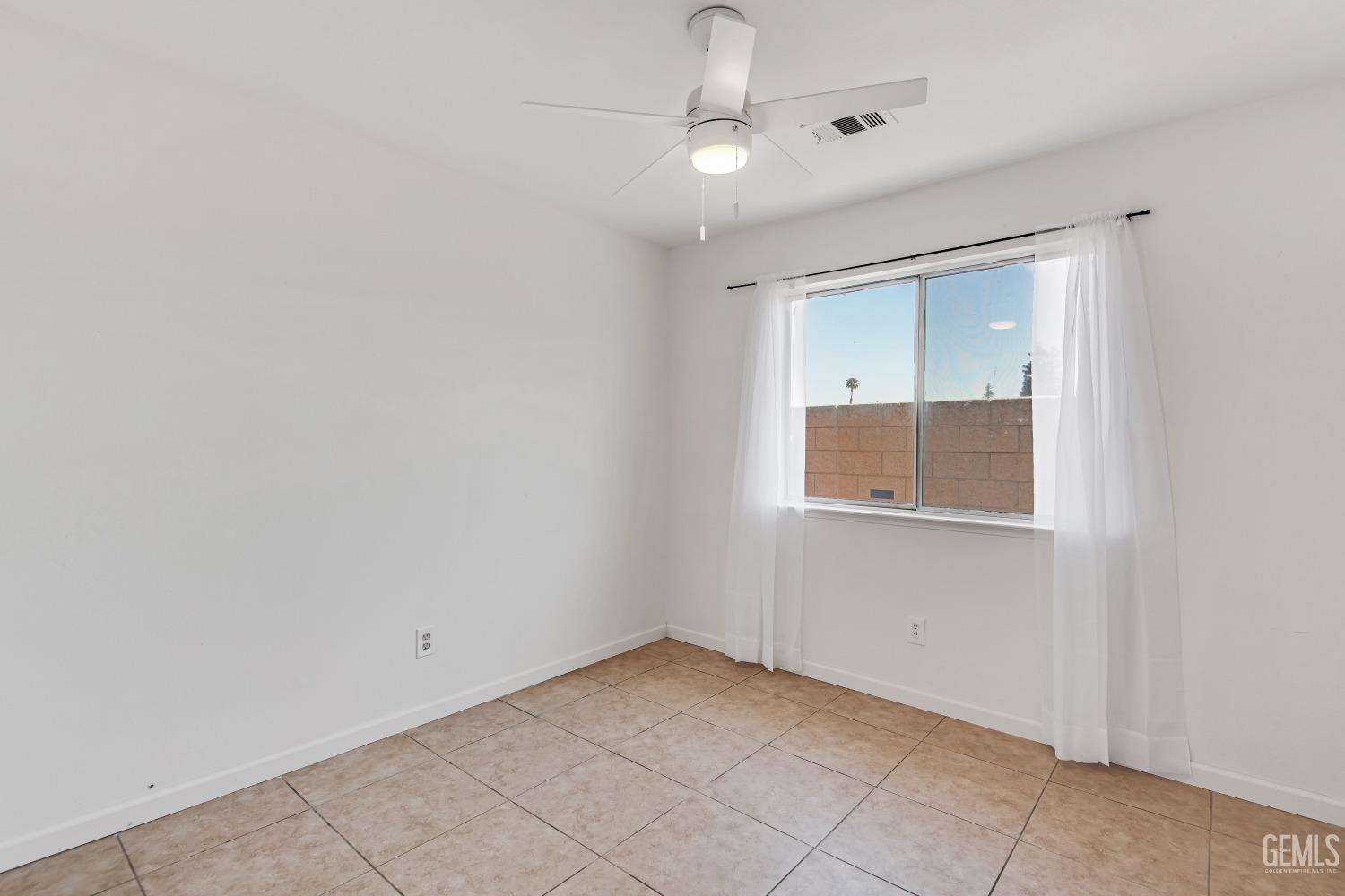 Undisclosed Address Bakersfield, CA 93311 - Photo 20 of 35