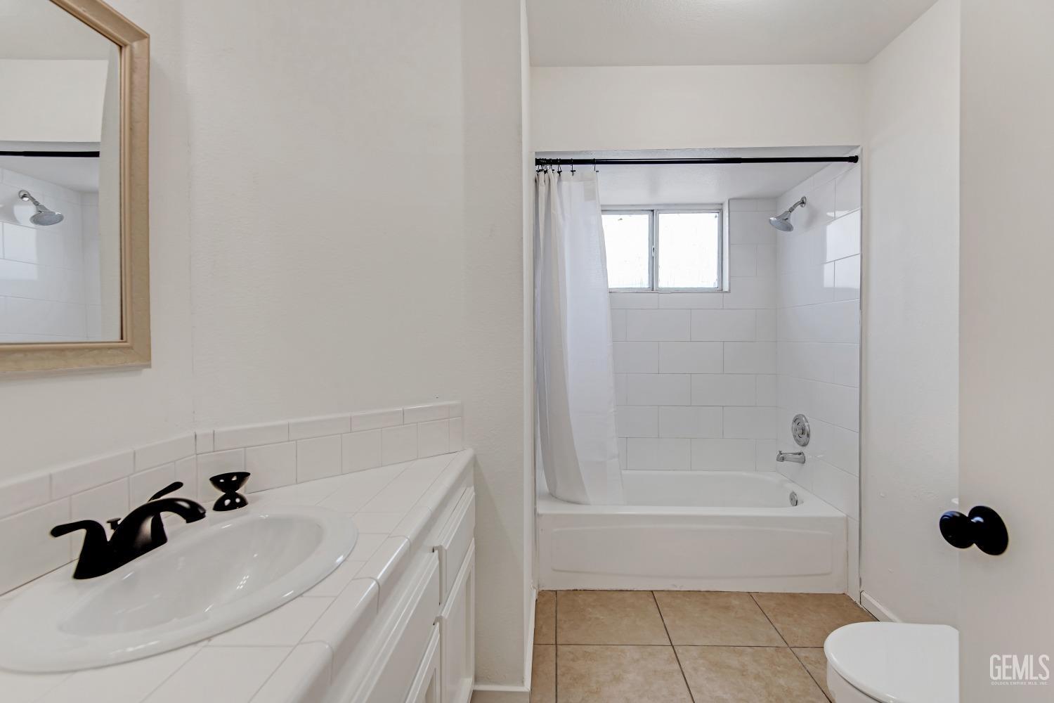 Undisclosed Address Bakersfield, CA 93311 - Photo 21 of 35