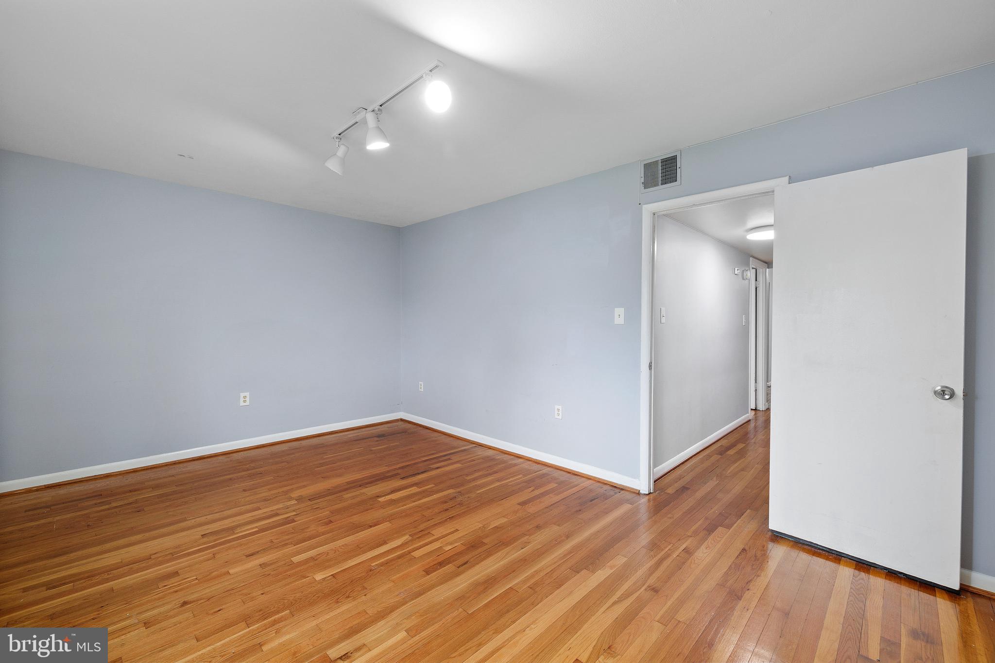 11607 Elkin Street, Unit 102 Silver Spring, MD 20902 - Photo 18 of 23