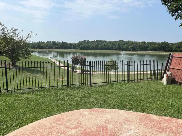 $2,295 | 9074 River Falls Drive, Fort Worth, TX 76118