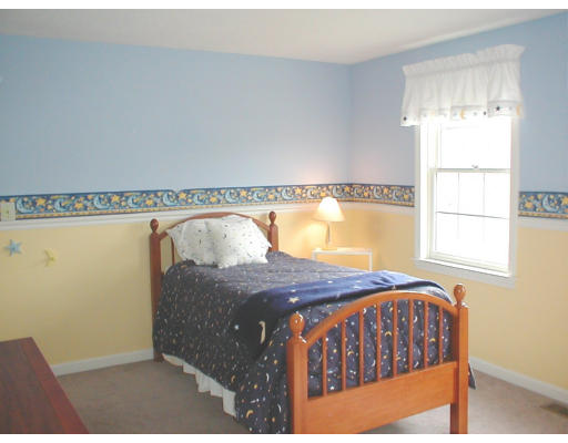 6 Ridge Road Tyngsborough, MA 01879 - Photo 10 of 12 Gallery Image 10