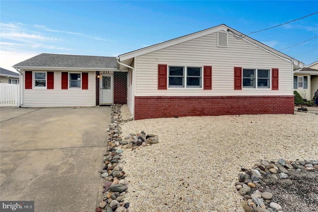 233 Montclair Road South Barnegat, NJ 08005 - Photo 3 of 28
