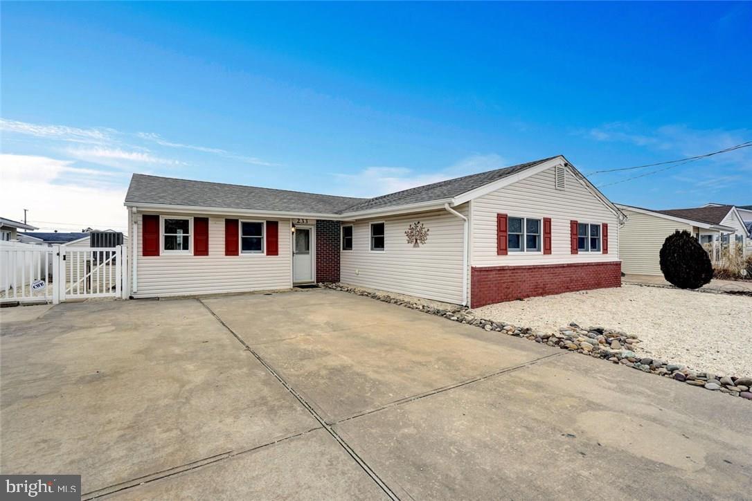 233 Montclair Road South Barnegat, NJ 08005 - Photo 4 of 28