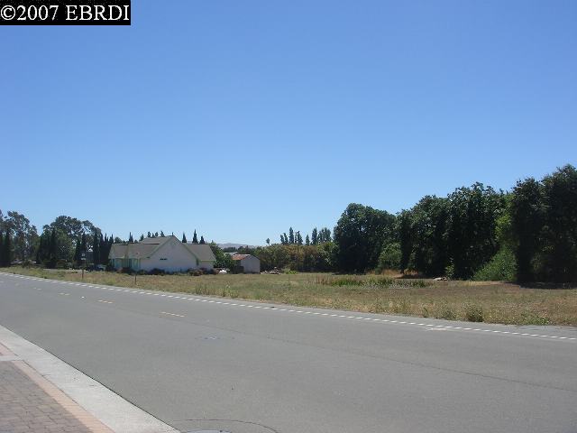 535 Pittman Road Fairfield, CA 94534 - Photo 2 of 9 Gallery Image 2