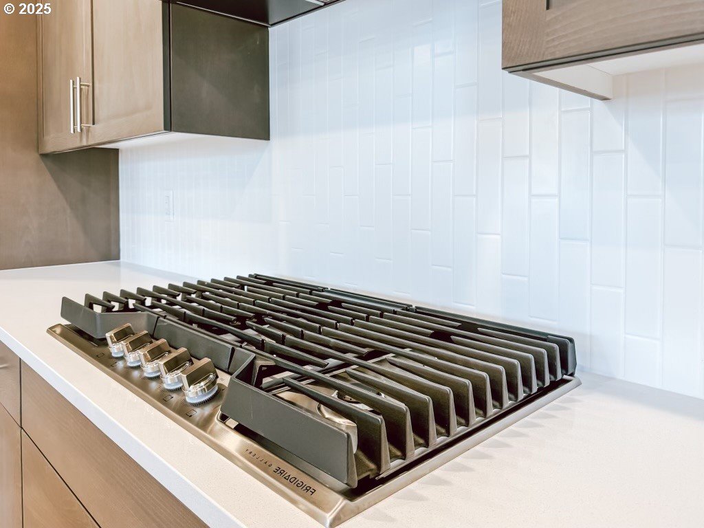 2630 South 4th Way Ridgefield, WA 98642 - Photo 22 of 32 a close up of a bed