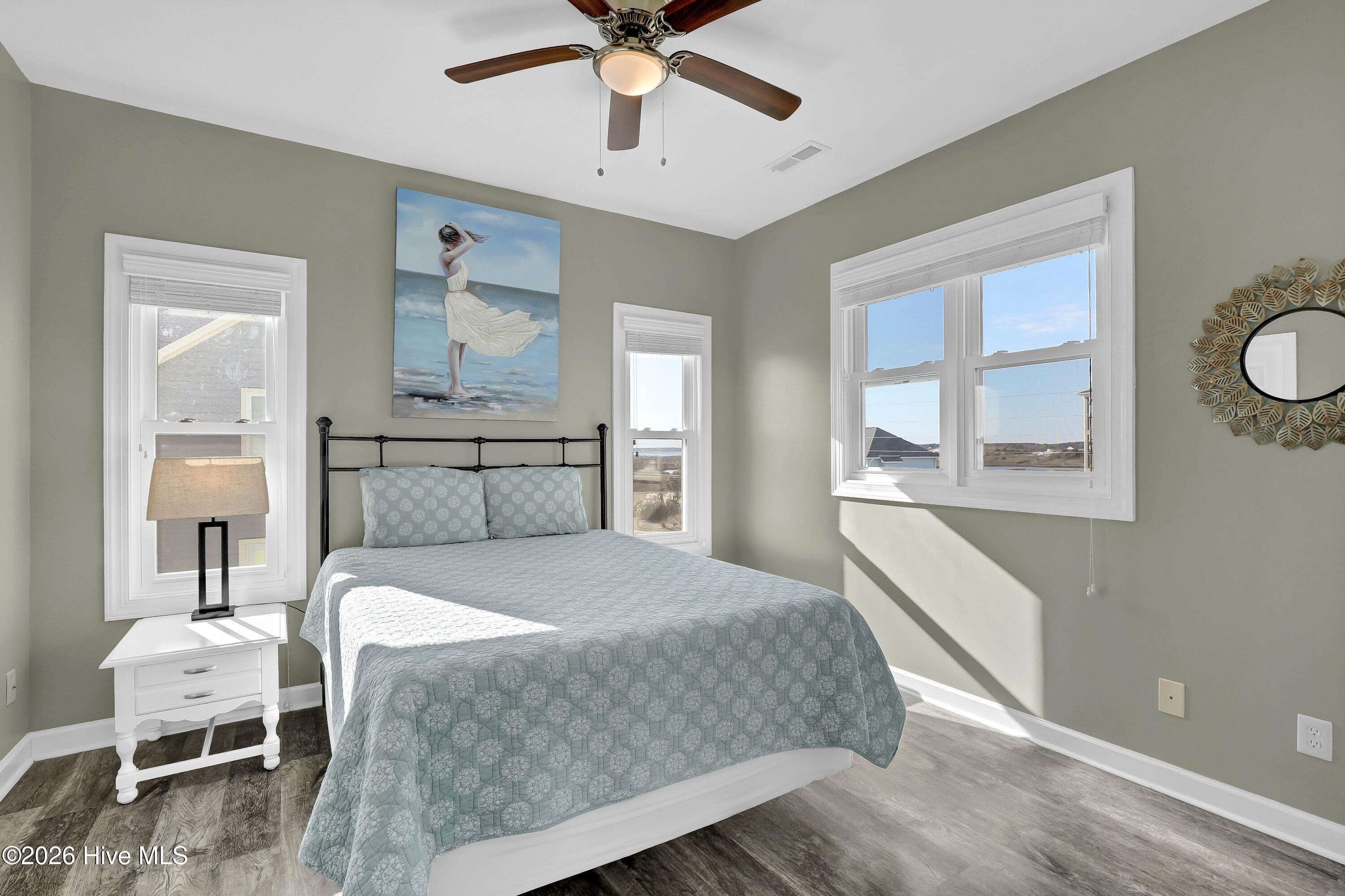 1078 New River Inlet Road North Topsail Beach, NC 28460 - Photo 20 of 63 Bedroom 1
