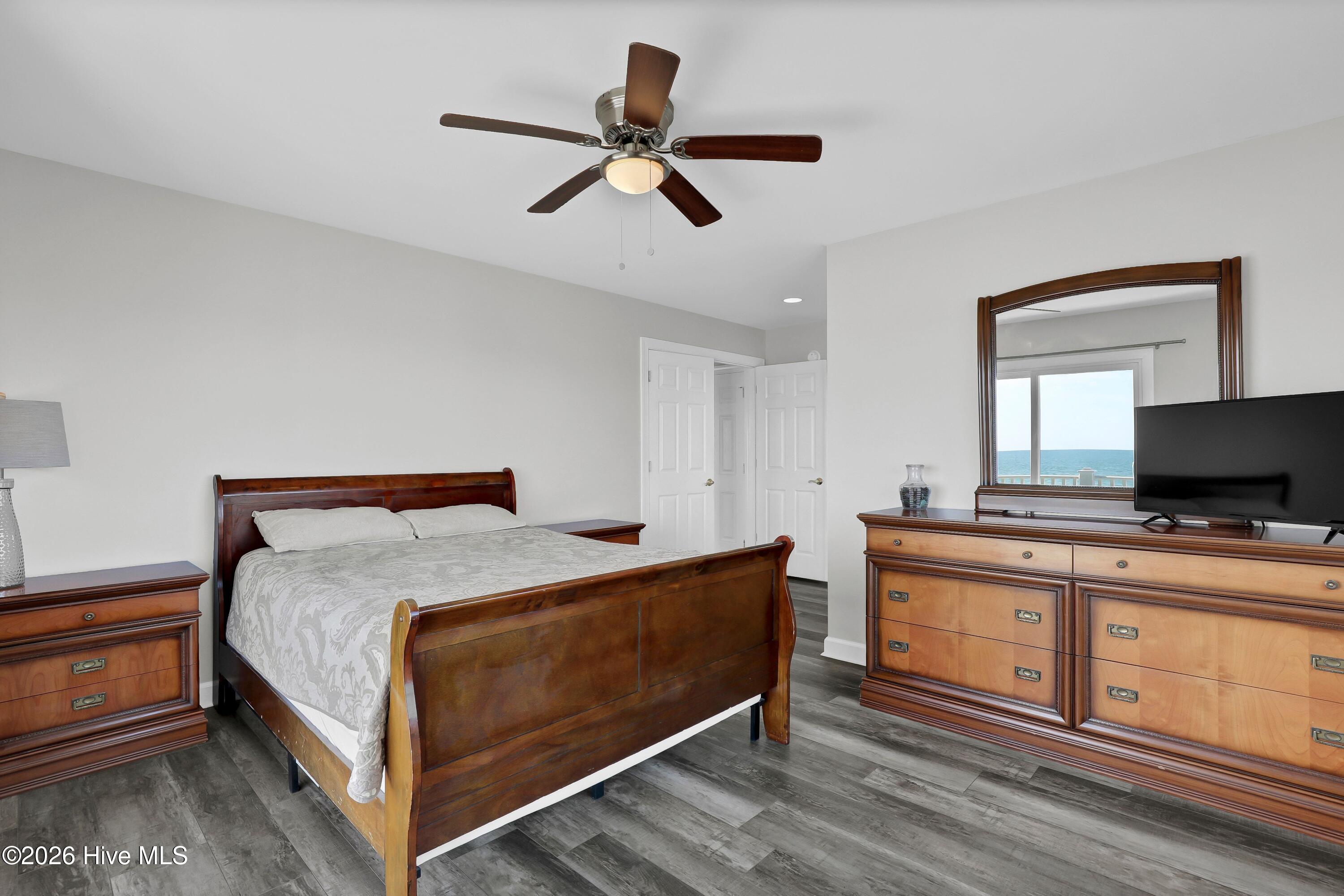 1078 New River Inlet Road North Topsail Beach, NC 28460 - Photo 25 of 63 Bedroom 2