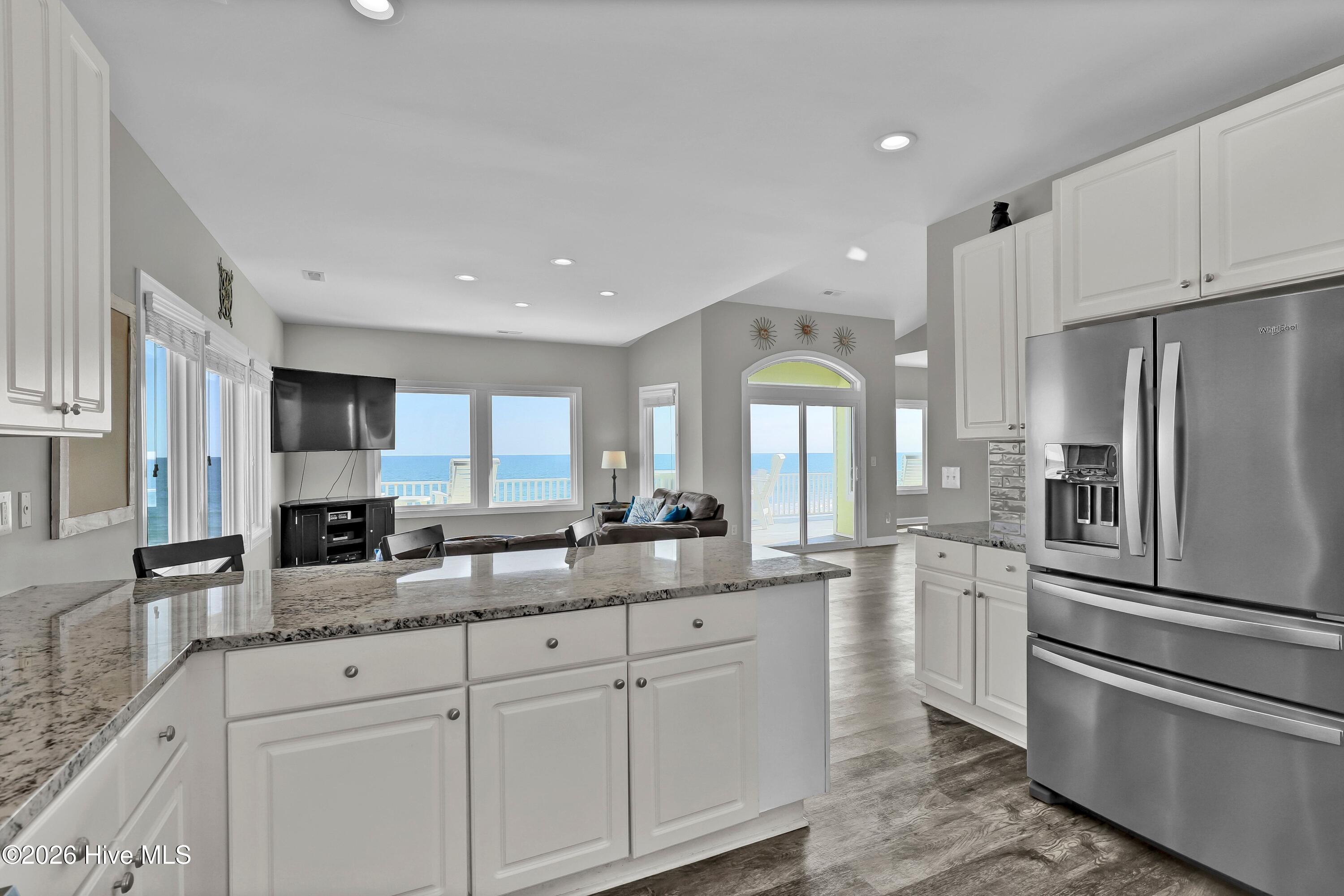 1078 New River Inlet Road North Topsail Beach, NC 28460 - Photo 7 of 63 Kitchen