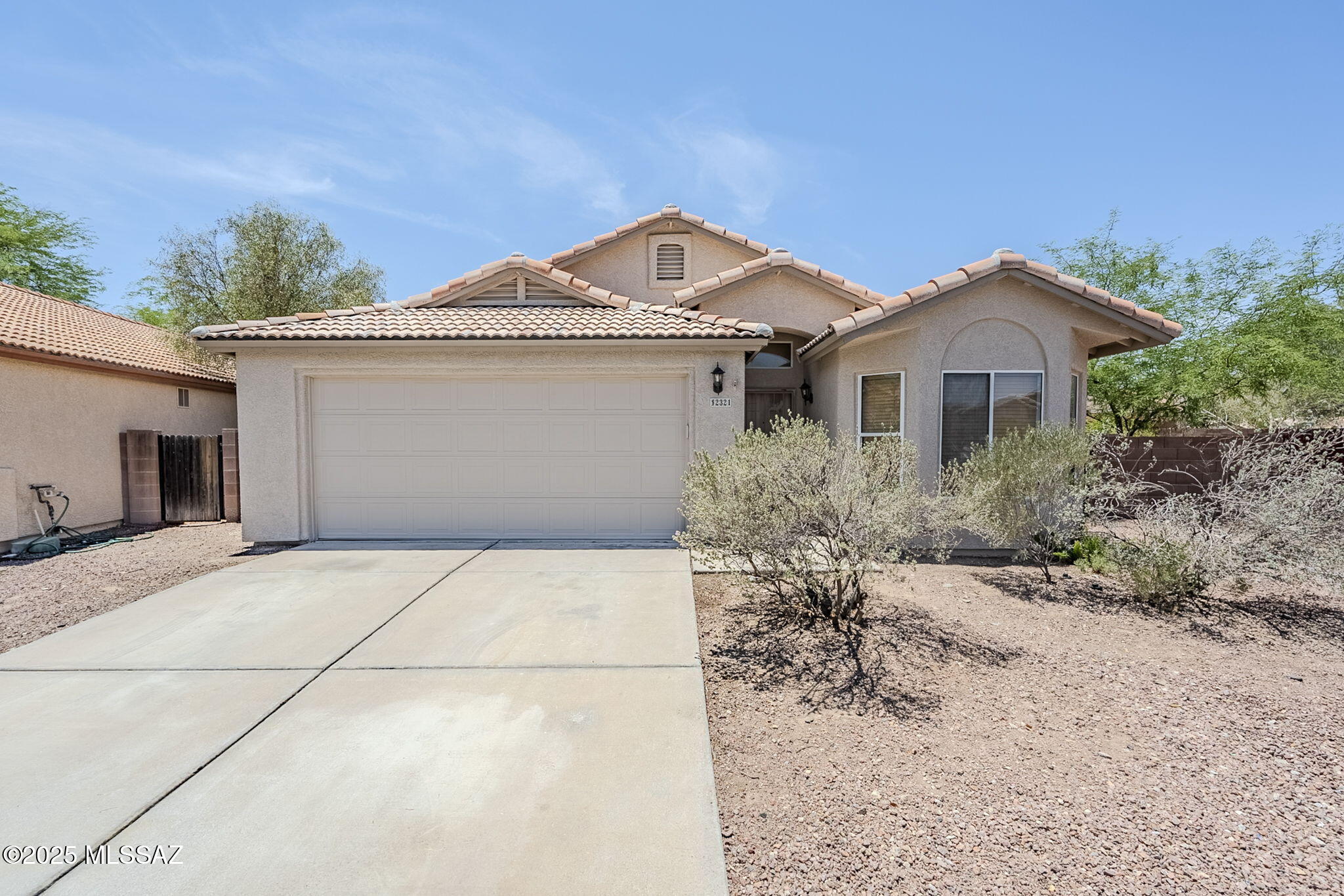 2321 Silvergate Place Tucson, AZ 85745 - Photo 1 of 45