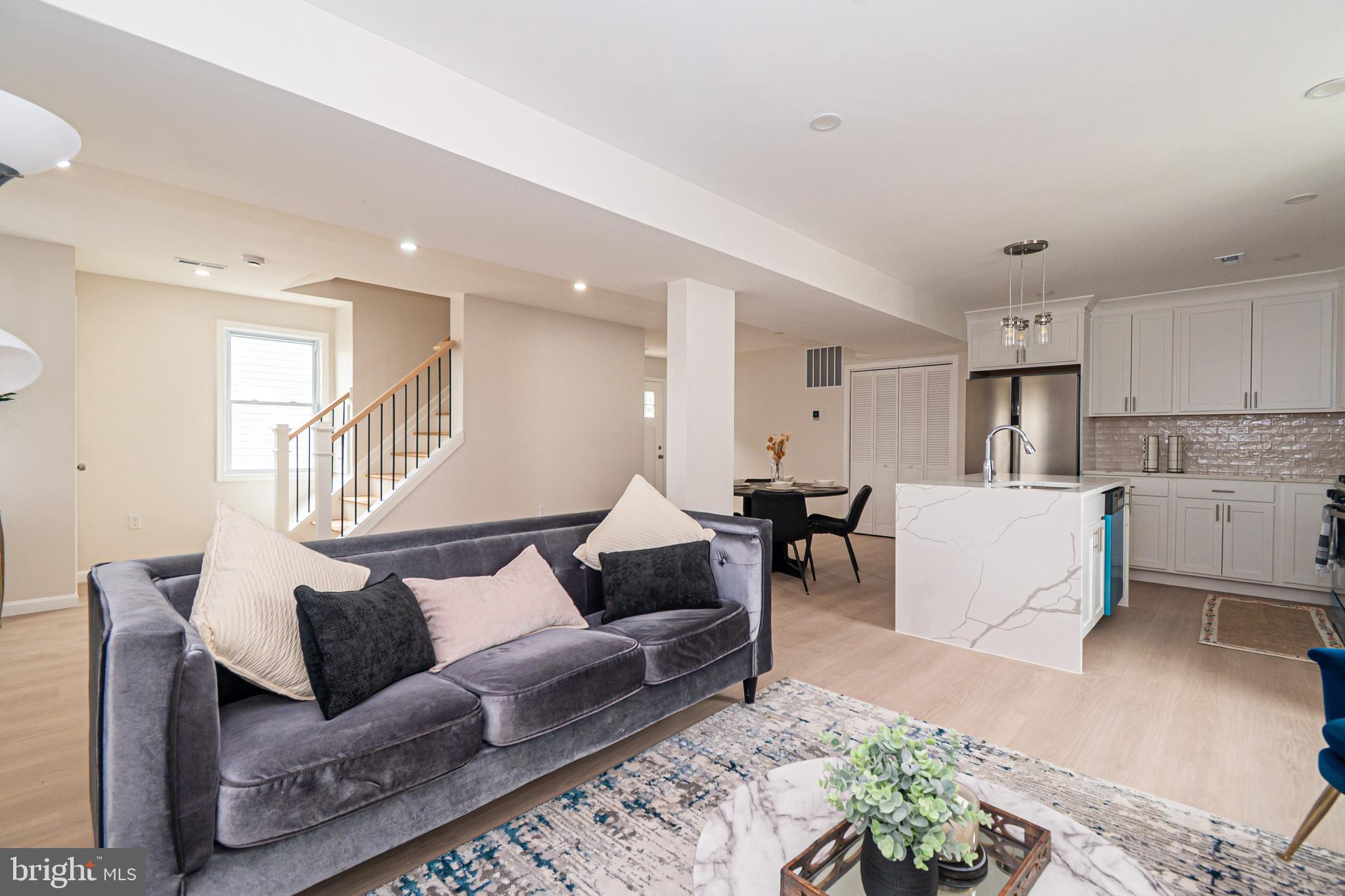 1219 North Point Road Baltimore, MD 21222 - Photo 6 of 32 Gallery Image 6