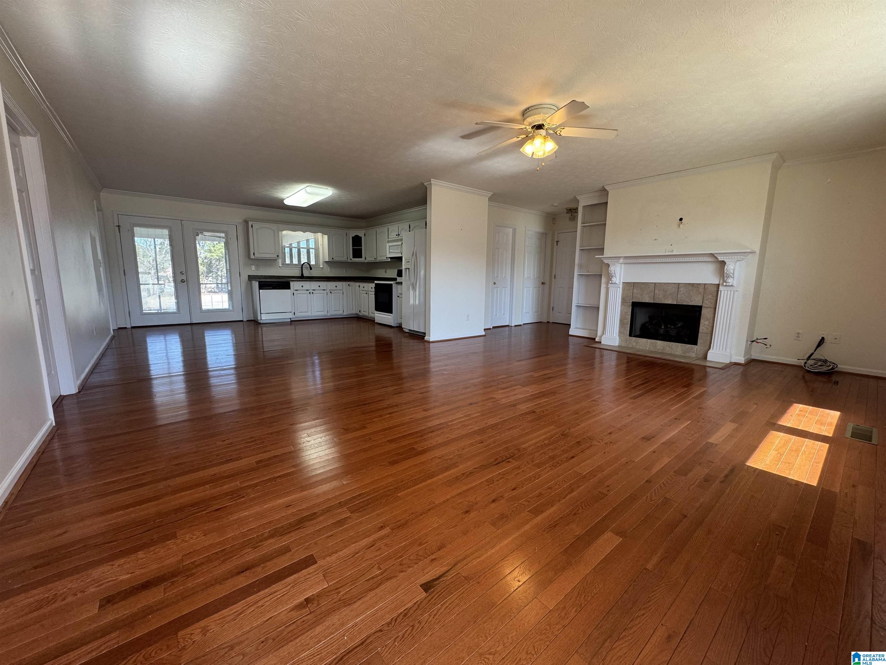 208 Ward Circle Gadsden, AL 35905 - Photo 3 of 31