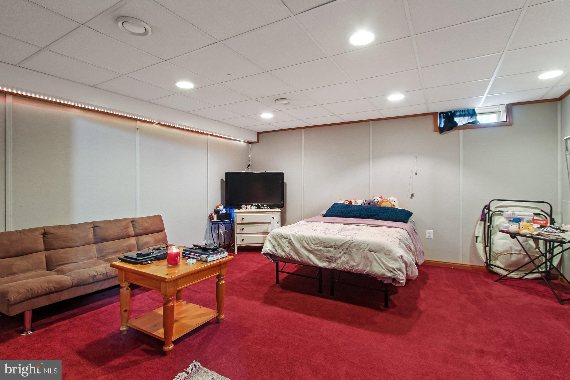 2370 Warwick Road York, PA 17408 - Photo 17 of 28 Gallery Image 17