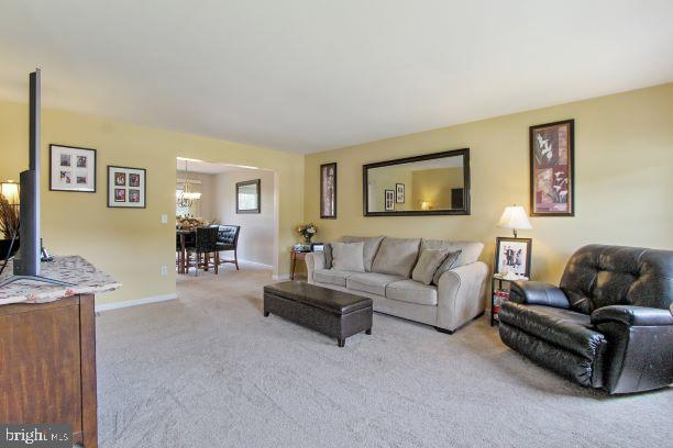 2370 Warwick Road York, PA 17408 - Photo 3 of 28 Gallery Image 3