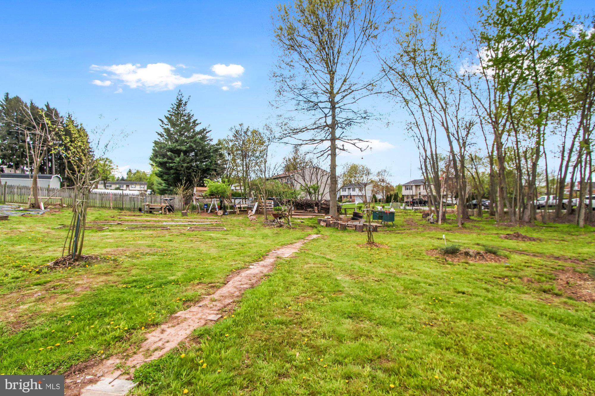 2370 Warwick Road York, PA 17408 - Photo 24 of 28 Gallery Image 24