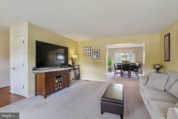 2370 Warwick Road York, PA 17408 - Photo 4 of 28 Gallery Image 4