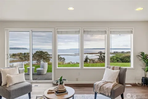 $1,377,500 | 2368 Soundview Drive, Langley, WA 98260