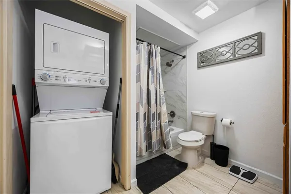 $2,000 | 3231 Allen Parkway, Unit 6101, Houston, TX 77019