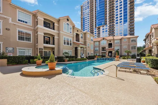 $2,000 | 3231 Allen Parkway, Unit 6101, Houston, TX 77019