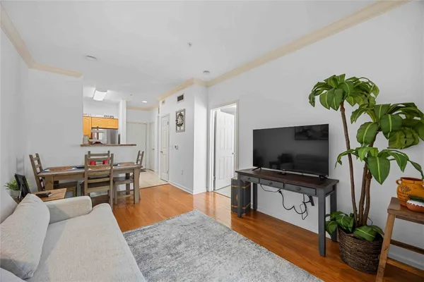 $2,000 | 3231 Allen Parkway, Unit 6101, Houston, TX 77019