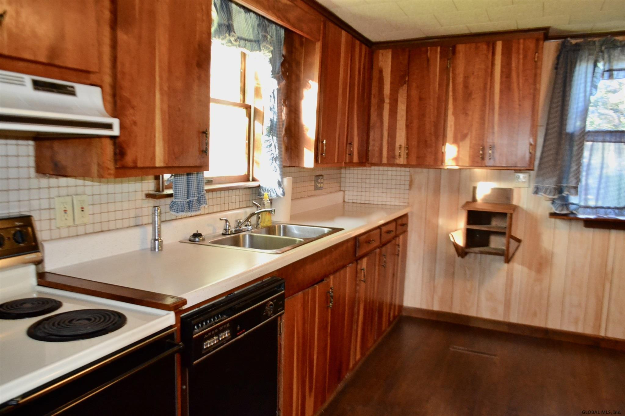133 Old River Road Root, NY 12072 - Photo 9 of 49 Photo 9