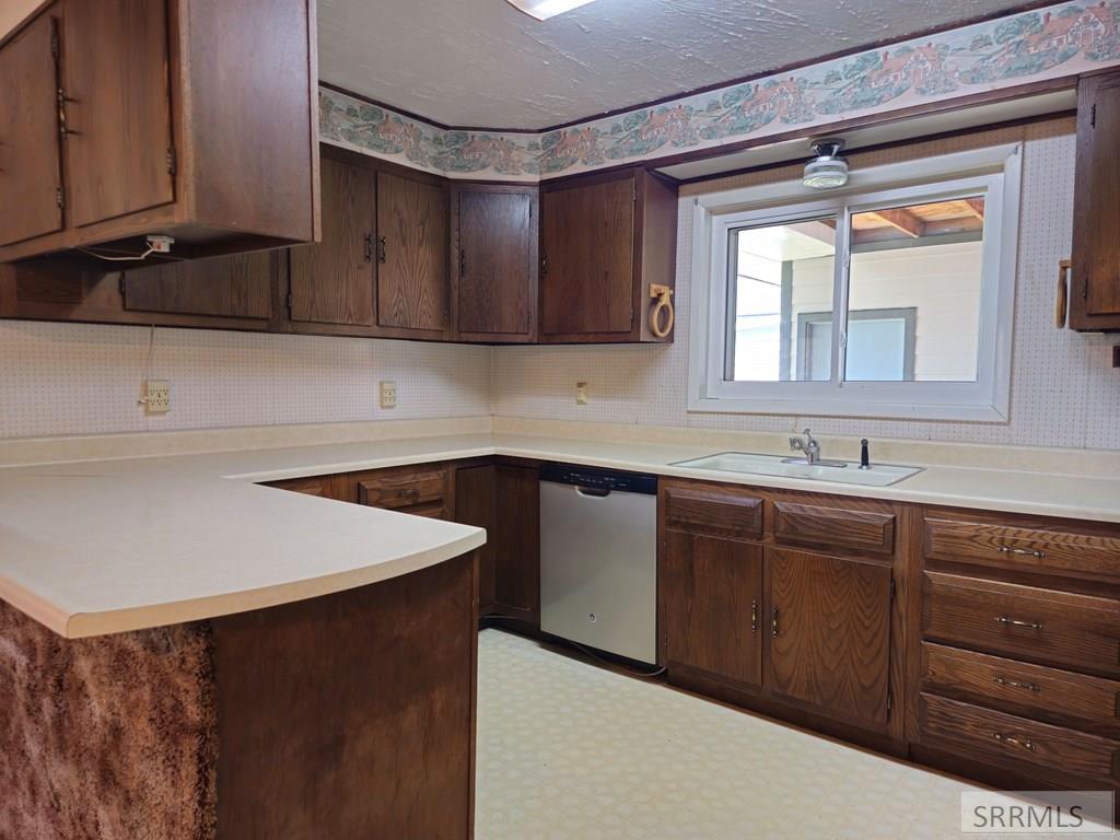 1605 Mary Street Salmon, ID 83467 - Photo 8 of 34