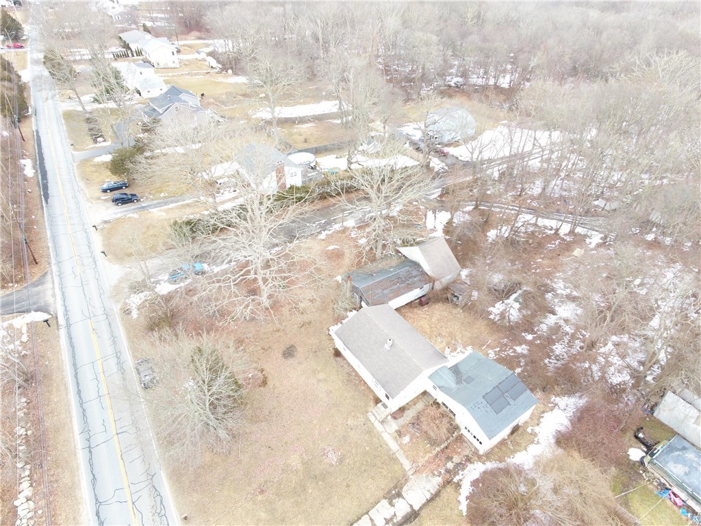 100 Brayton Road Tiverton, RI 02878 - Photo 5 of 9
