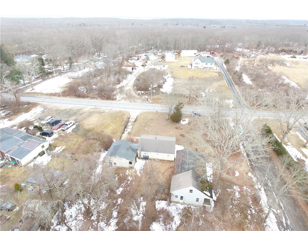100 Brayton Road Tiverton, RI 02878 - Photo 7 of 9