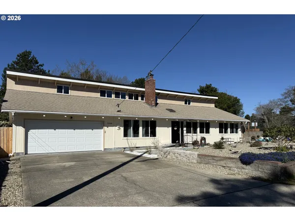 $480,000 | 2580 Fir Street, Coos Bay, OR 97420