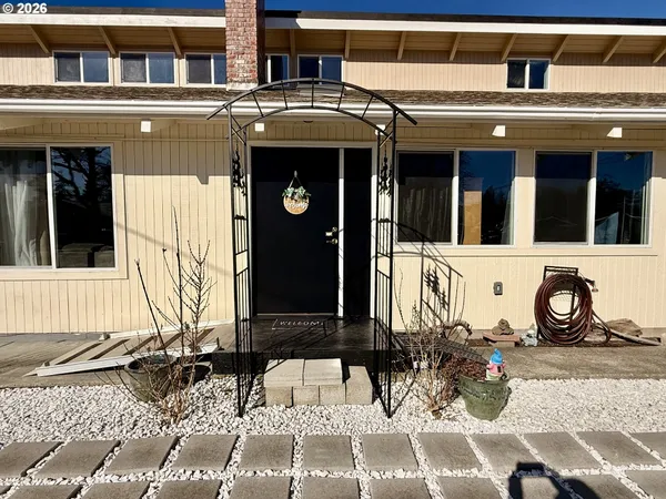 $480,000 | 2580 Fir Street, Coos Bay, OR 97420