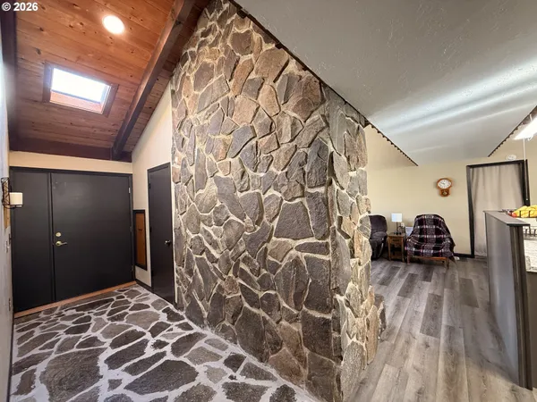 $480,000 | 2580 Fir Street, Coos Bay, OR 97420