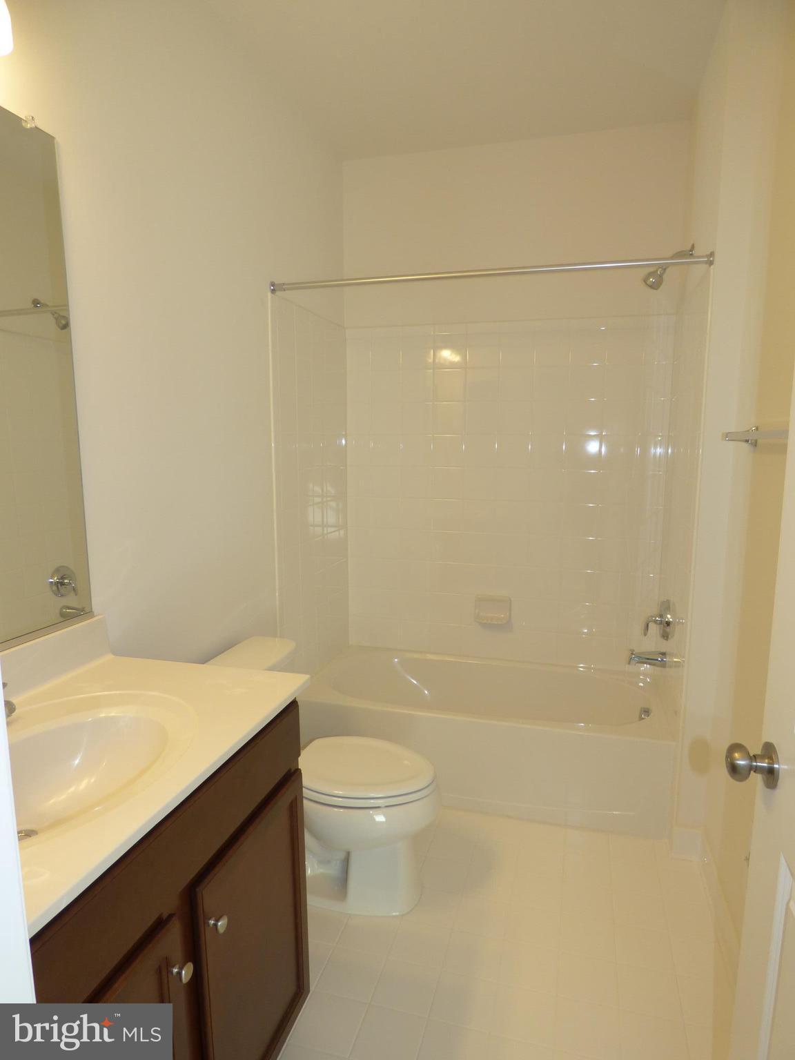 1428 Ribbon Limestone Terrace Southeast, Unit 108 Leesburg, VA 20175 - Photo 26 of 27 Bath