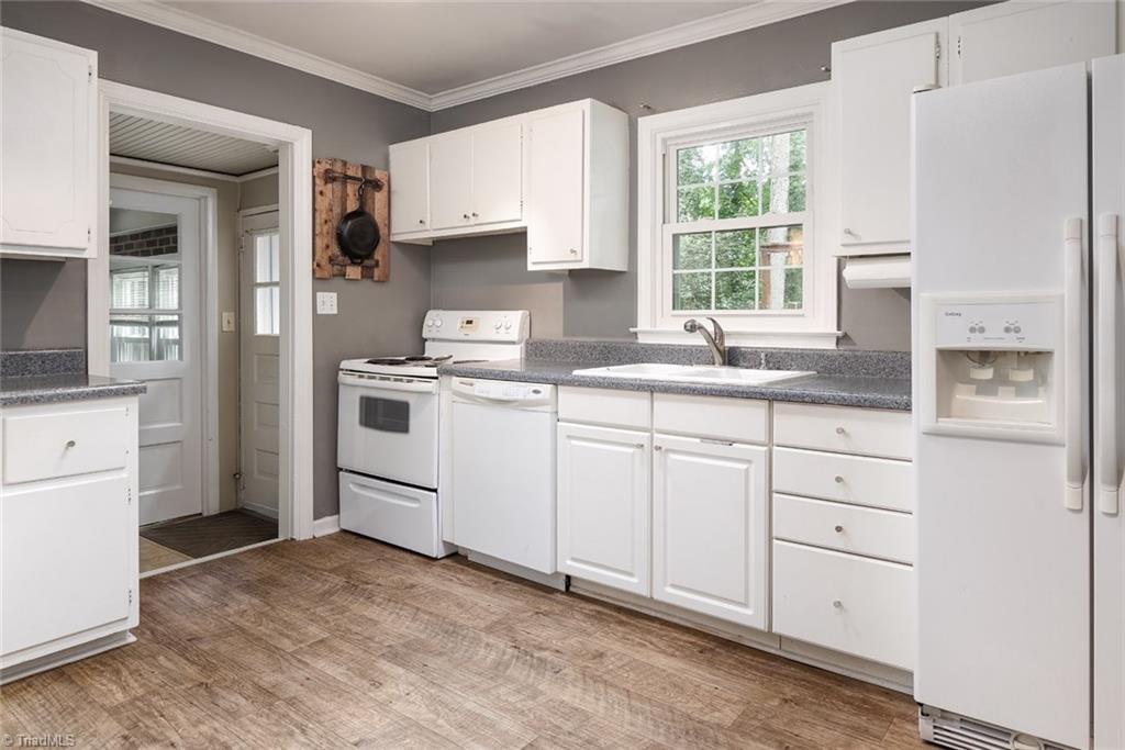 3404 Normandy Road Greensboro, NC 27408 - Photo 6 of 15 Gallery Image 6