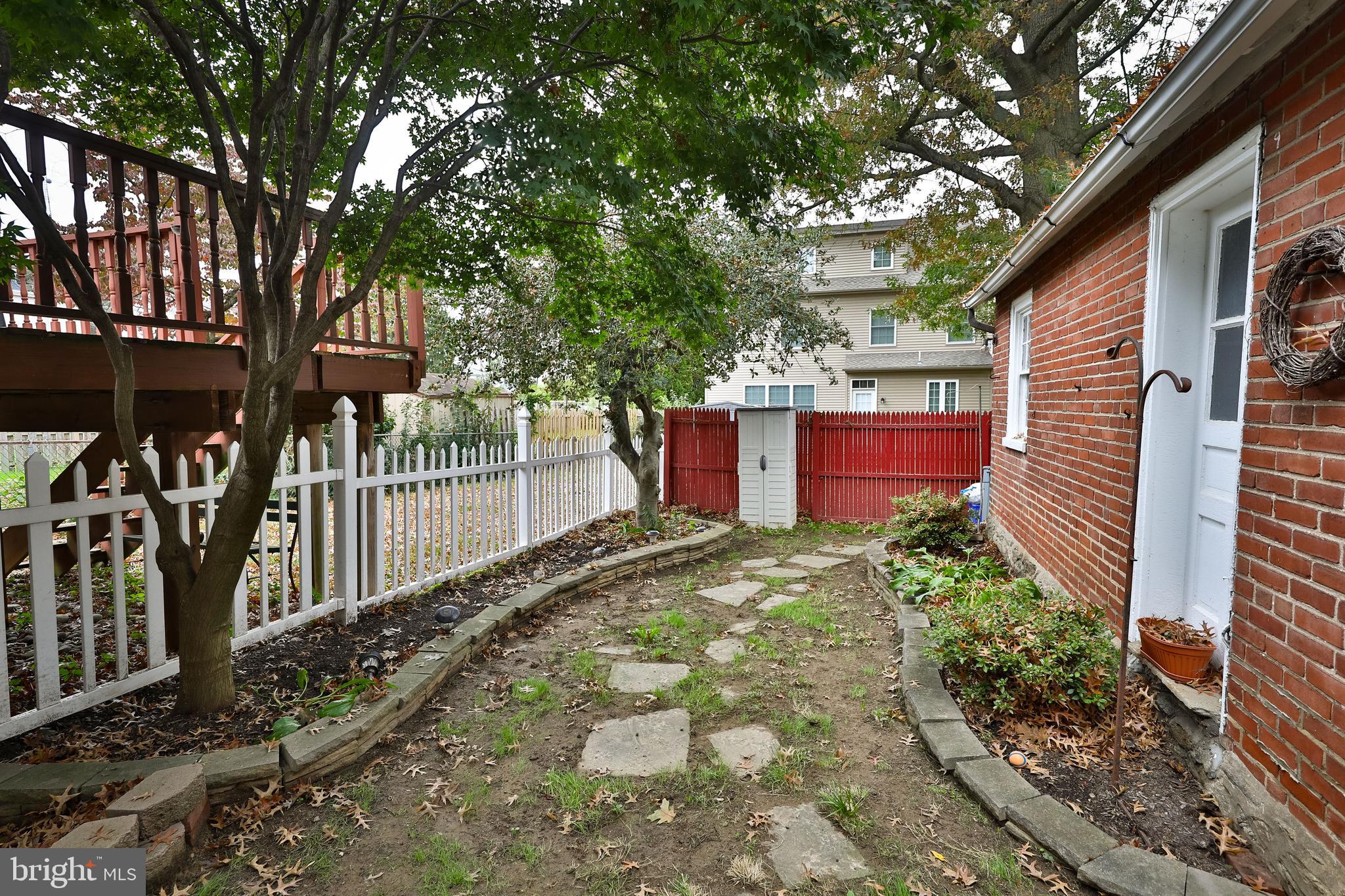 604 Crestview Road Philadelphia, PA 19128 - Photo 21 of 23
